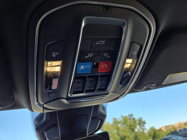 2027 Jeep Cherokee Overland