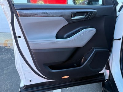 2021 Toyota Highlander Platinum