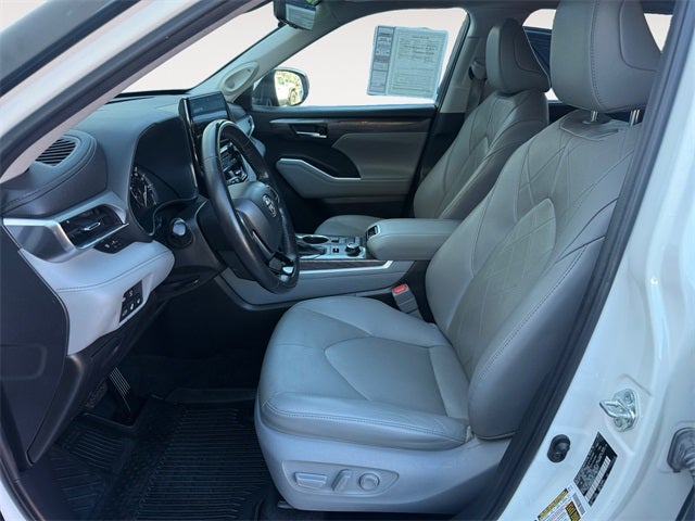 2021 Toyota Highlander Platinum