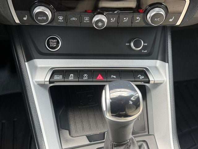 2024 Audi Q3 Premium quattro