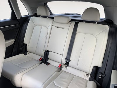 2024 Audi Q3 Premium quattro