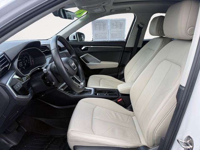 2024 Audi Q3 Premium quattro